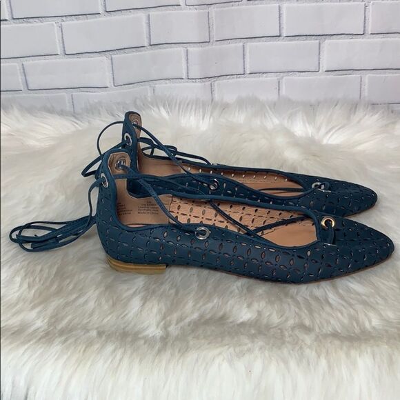 Halogen Blue Hanella Lace Up Ankle Tie Flat Sz 8 - Picture 4 of 6